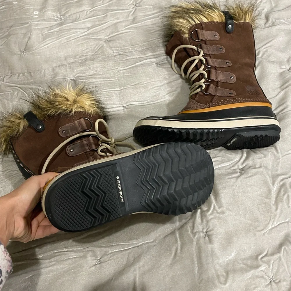 Sorel Brown & Black Winter Fur-Trim Lace-Up Boots